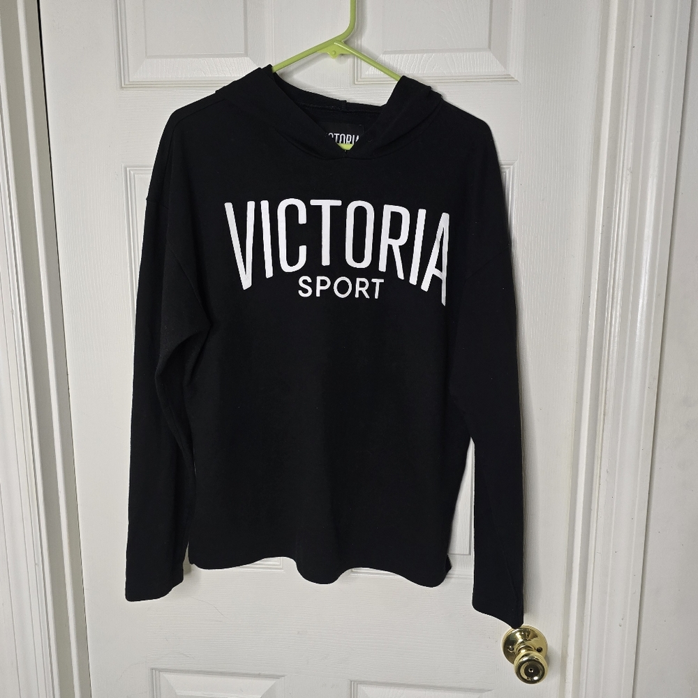 Victoria‎ Sport black long sleeve hoodie no pockets logo front S/P
